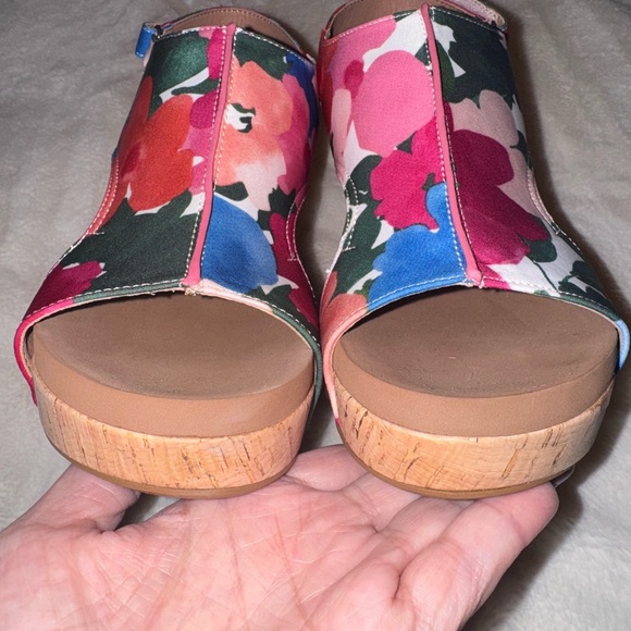 NWT  CORKY’S  Carley  “ Flowers “ Wedges Heels Sandals  Floral Multi Print main image 10